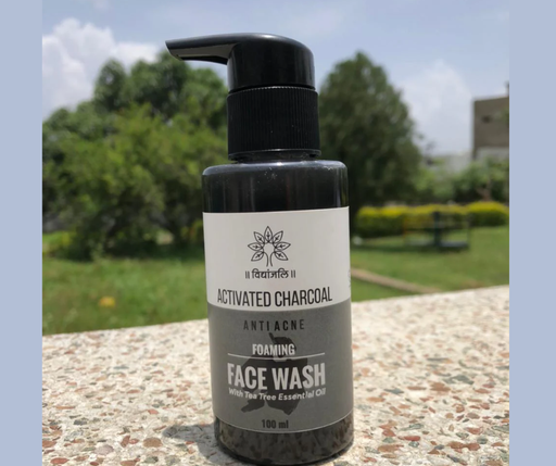 Activated Charcoal Foaming Facewash - 100 ML (No Color Added)