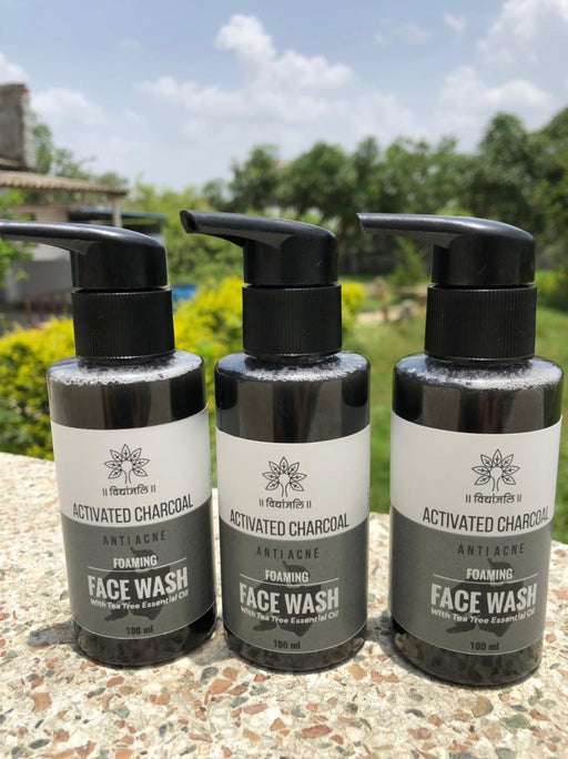 Activated Charcoal Foaming Facewash - 100 ML (No Color Added)